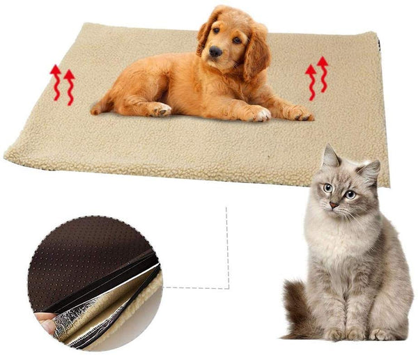 Self-heating heating mat for cats and dogs