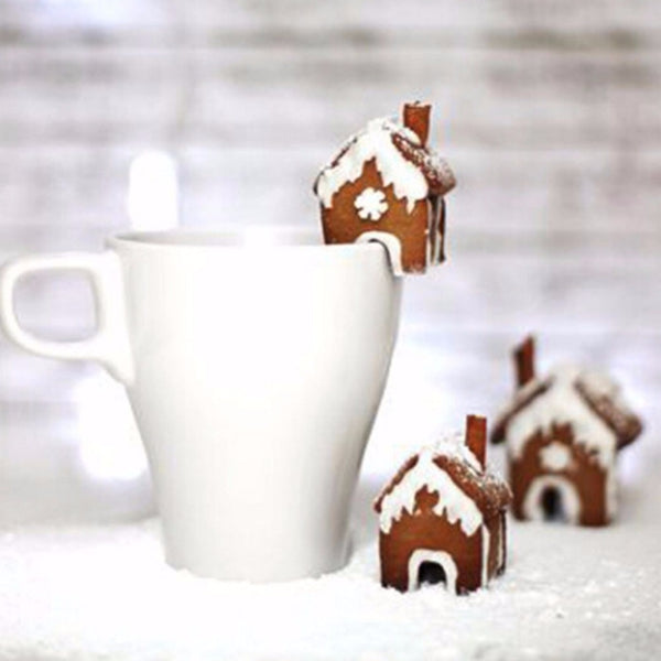 Mini gingerbread house on cup rim cookie cutter set